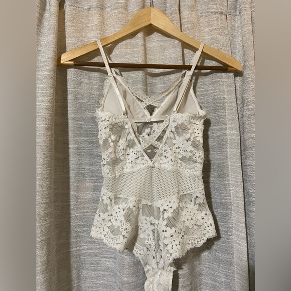 White Flower Lace Lingerie Bodysuit H&M XS - Picture 3 of 7
